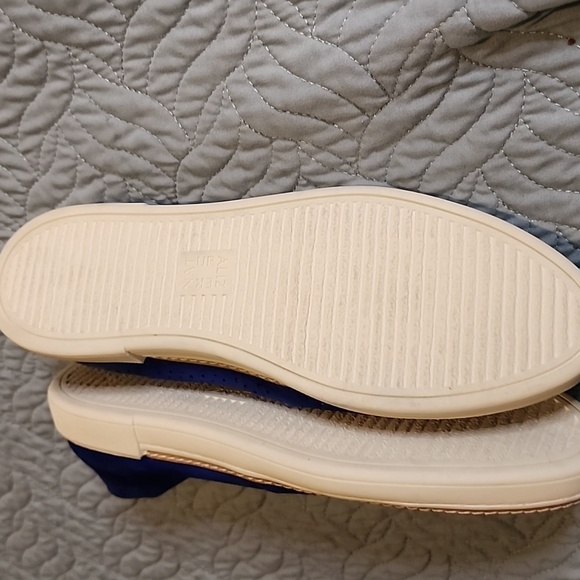Naturalizer Size 10M Womens Suede Blue Slip On Shoes - Picture 13 of 16